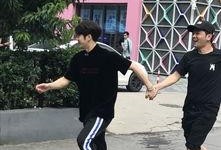 王嘉尔最新爆料新闻视频,揭秘幕后的精彩瞬间与幕后故事